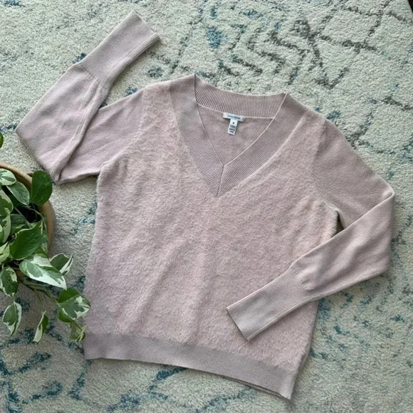 STELLA & Dot | womens sweater | Chevron V-neck - Picture 1 of 3